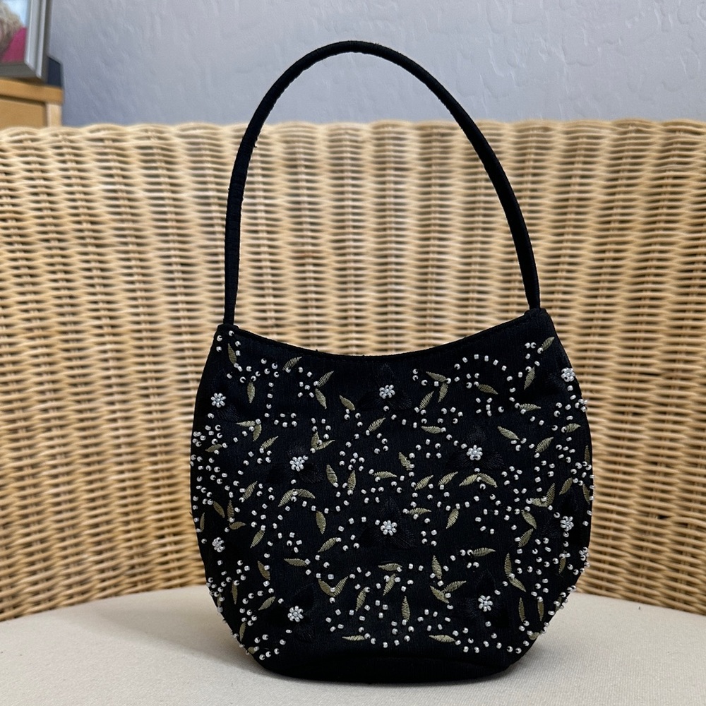 Beautiful Vintage Elegant Black Embroidered & Beaded Dainty Women's Bag